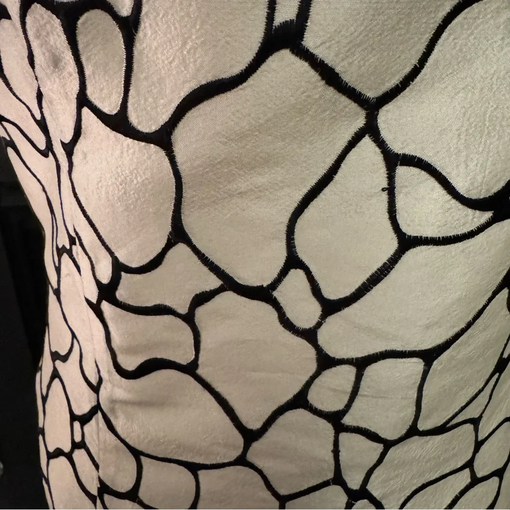 Doncaster 100% Silk Sheath Dress | Black & Cream Abstract Print | Size 12 - Picture 2 of 10